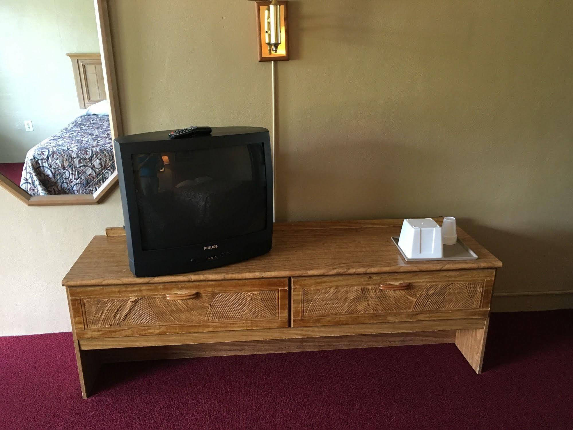 Clearwater Inn セーフティ・ハーバー エクステリア 写真